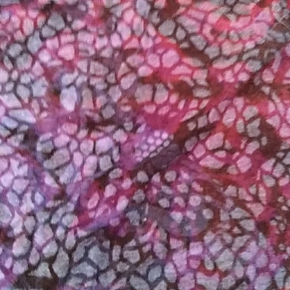 Pink v neck longsleeve - Picture 2 of 2